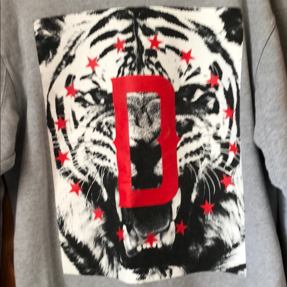 DFYNT sweater - Picture 2 of 3